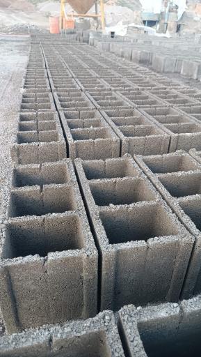 عکس کارگاه بلوکه سیمانی