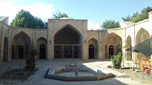 عکس مدرسه تاریخی حجتیه