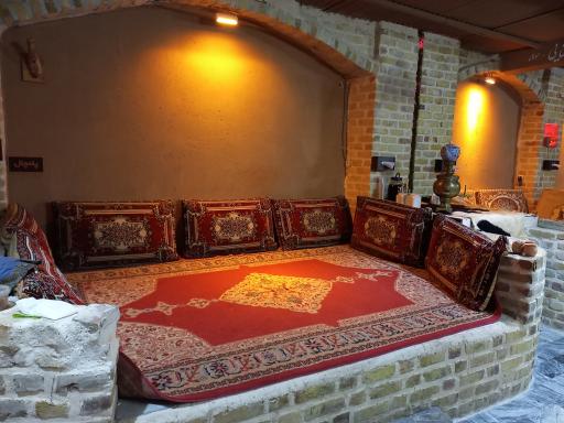 عکس سرای سنتی شب چراغ