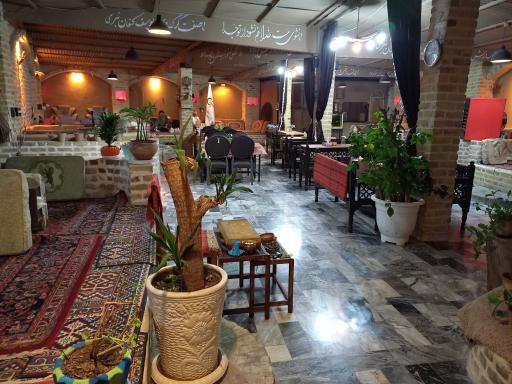 عکس سرای سنتی شب چراغ