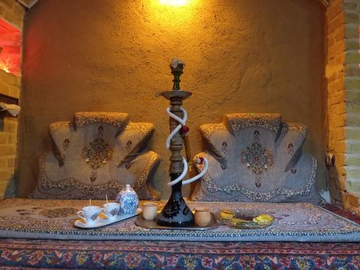 عکس سرای سنتی شب چراغ