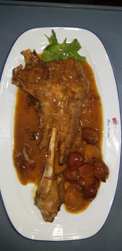 عکس رستوران مجلل ملل