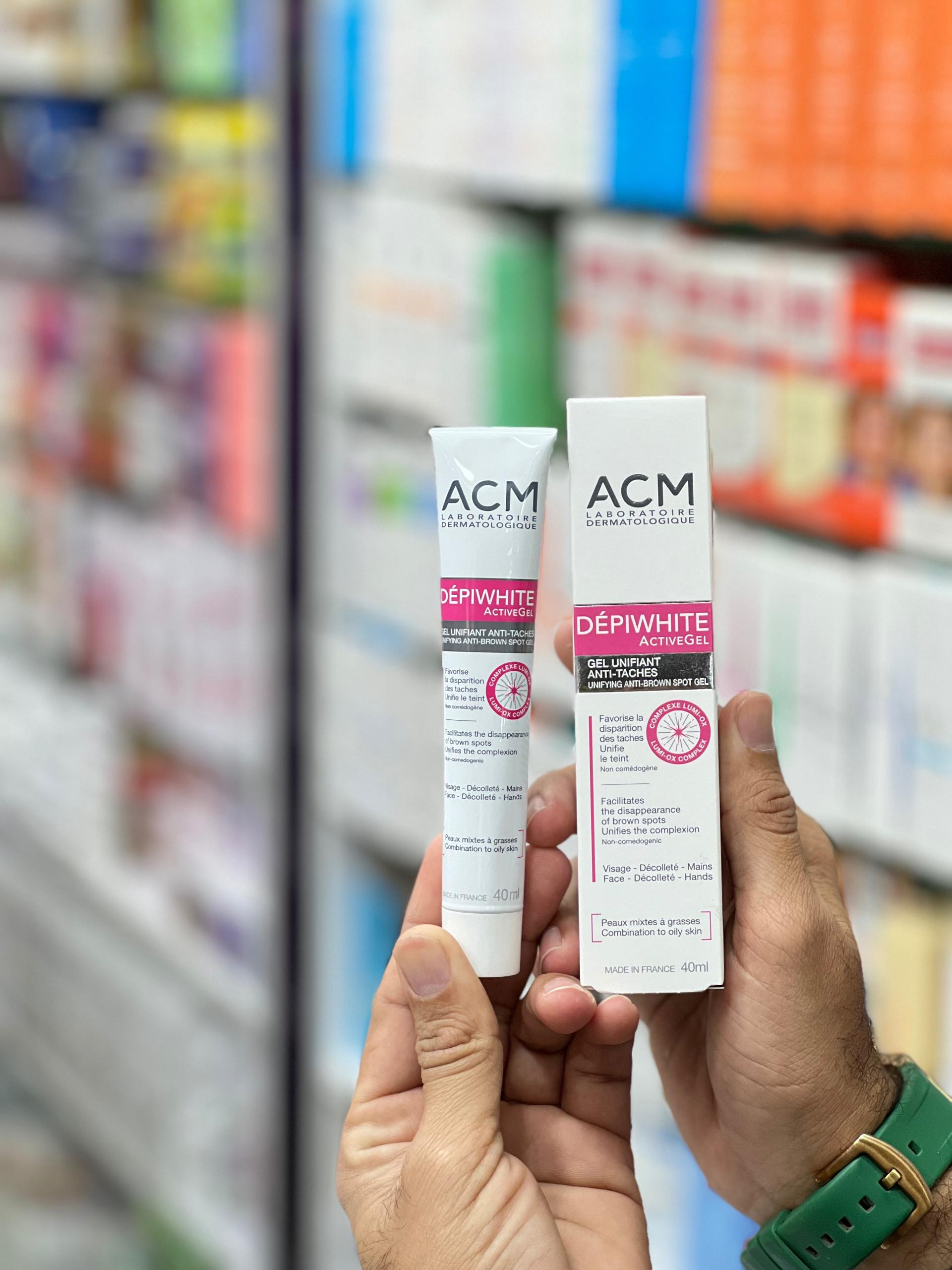 عکس فروشگاه لوازم آرایشی مارک