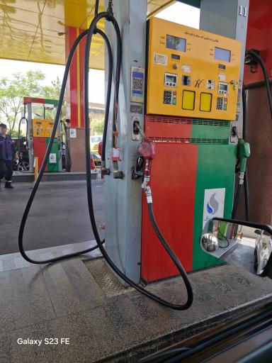 عکس پمپ بنزین پردیسان