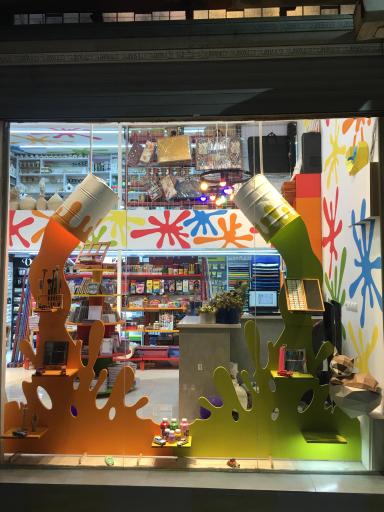 عکس گالری هنری پونز