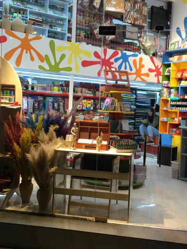 عکس گالری هنری پونز