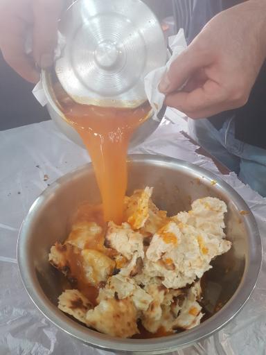 عکس غذا خوری ولیعصر آبگوشت کباب