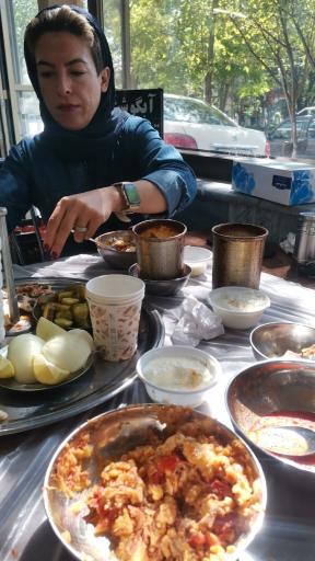 عکس غذا خوری ولیعصر آبگوشت کباب