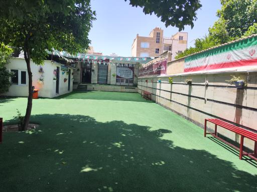 عکس دبیرستان پسرانه پرتو علوی
