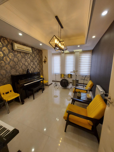 عکس آموزشگاه موسیقی هارمونی