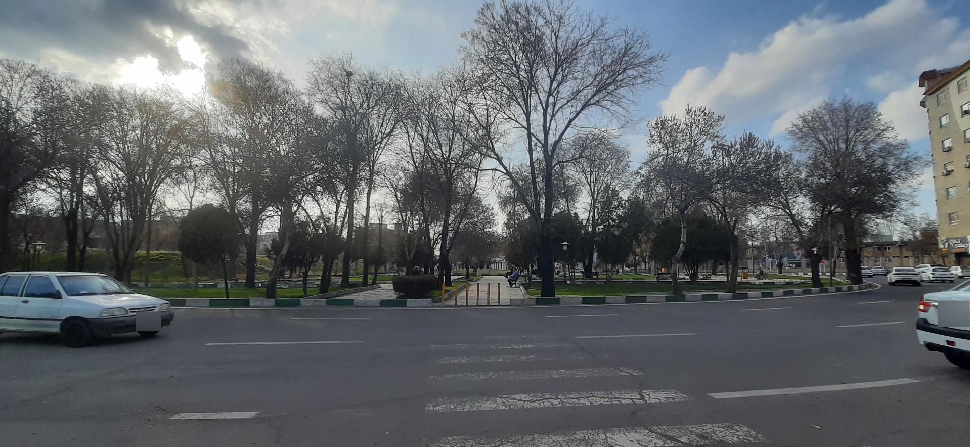 عکس میدان قائم