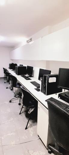 عکس مجتمع آموزشی فنی و حرفه ای مهر مادر