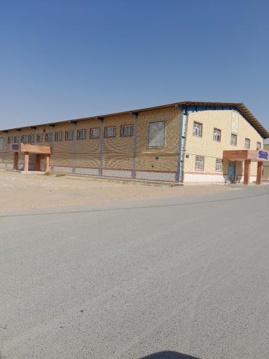 عکس سالن ورزشی پوریای ولی