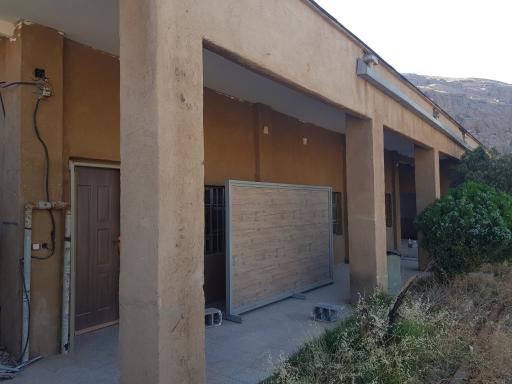 عکس آزمایشگاه و کارگاه مرمت آثار باستانی