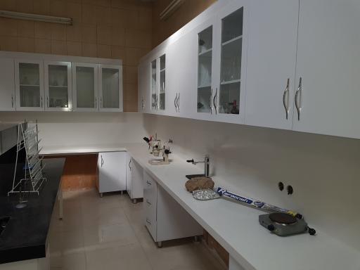 عکس آزمایشگاه و کارگاه مرمت آثار باستانی