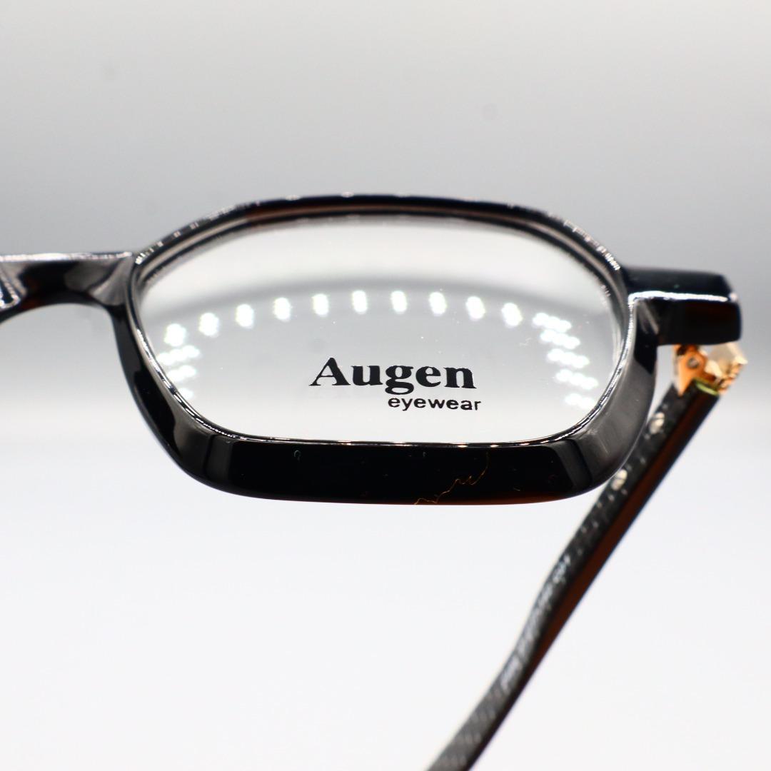 عکس اپتومتری و عینک سازی پندار