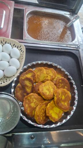 عکس کافه صبحانه جنگل