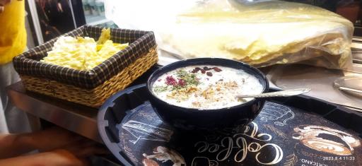 عکس کافه صبحانه جنگل