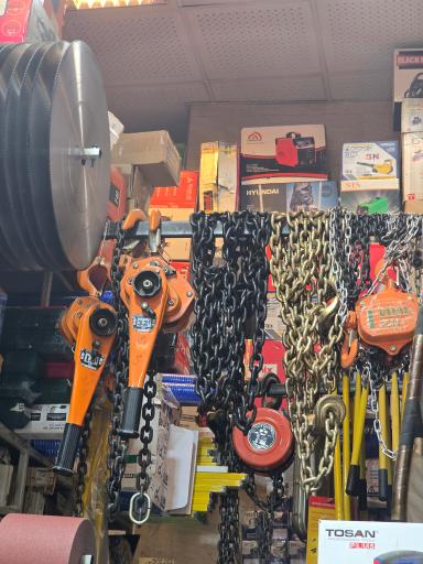 عکس رنگ و ابزار حمزه هاشمی