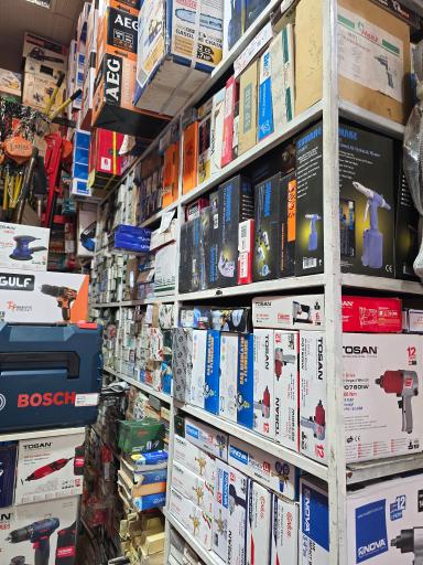 عکس رنگ و ابزار حمزه هاشمی