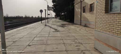 عکس ایستگاه راه آهن بادرود