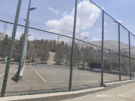 عکس بوستان جنگی جهان نما زمین فوتسال