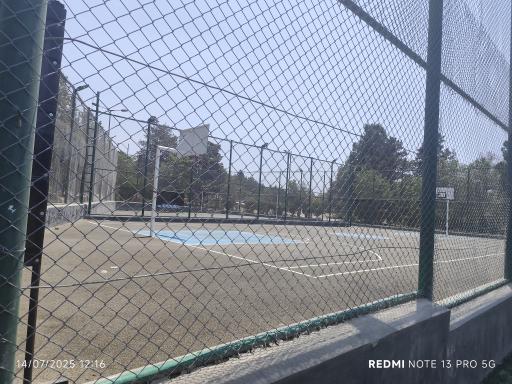 عکس بوستان جنگی جهان نما زمین فوتسال