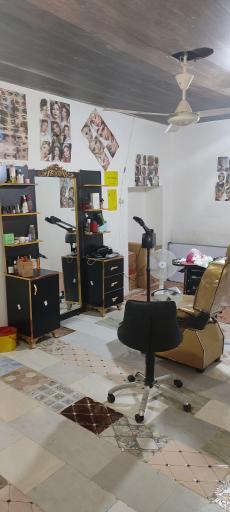 عکس سالن زیبایی نازلی