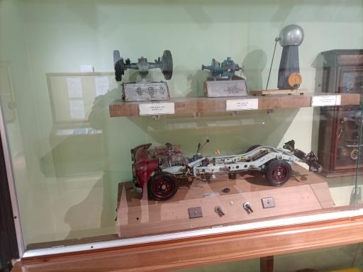 عکس موزه کارآموزان صنعت نفت آبادان