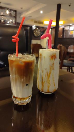 عکس کافه بام