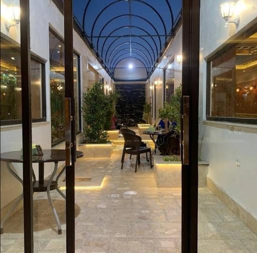 عکس کافه رستوران لاوان لانژ