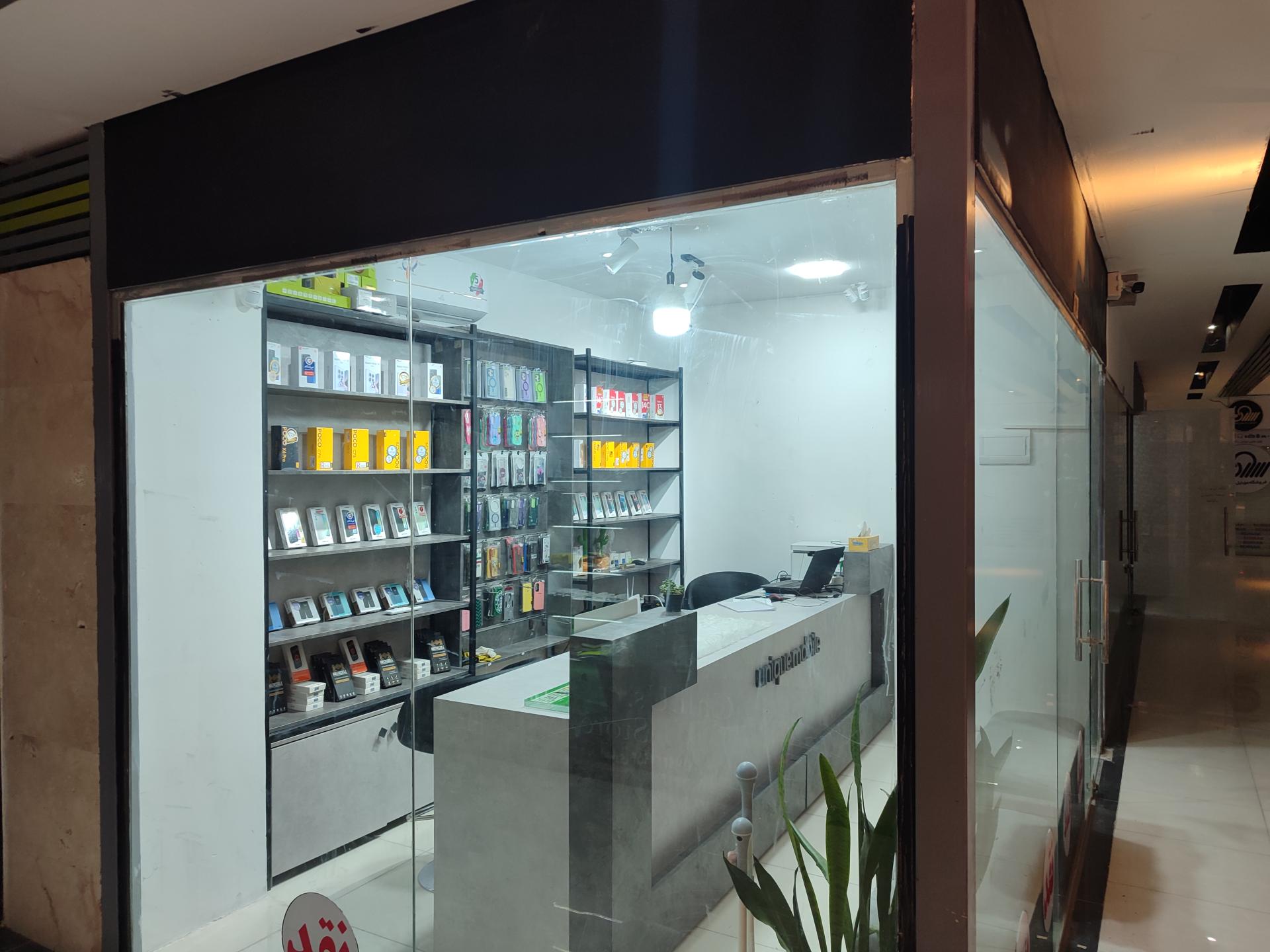 عکس عمده فروشی موبایل یونیک 