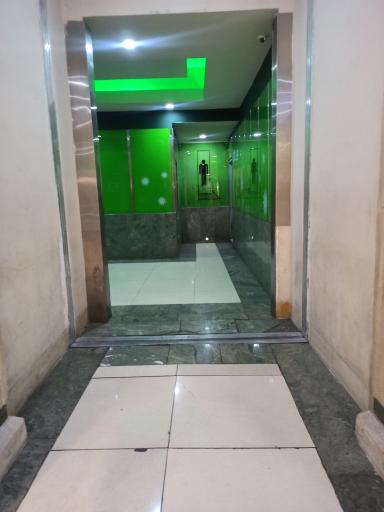 عکس سرویس بهداشتی عمومی مجتمع مگامال