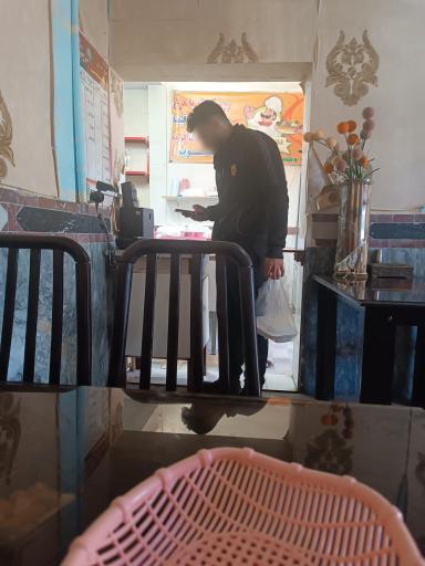 عکس رستوران و غذاخوری دلچسب