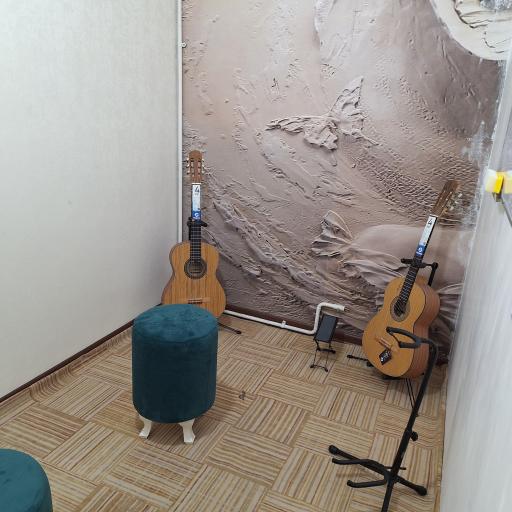 عکس آموزشگاه موسیقی و هنری آزاد آوای کهن 