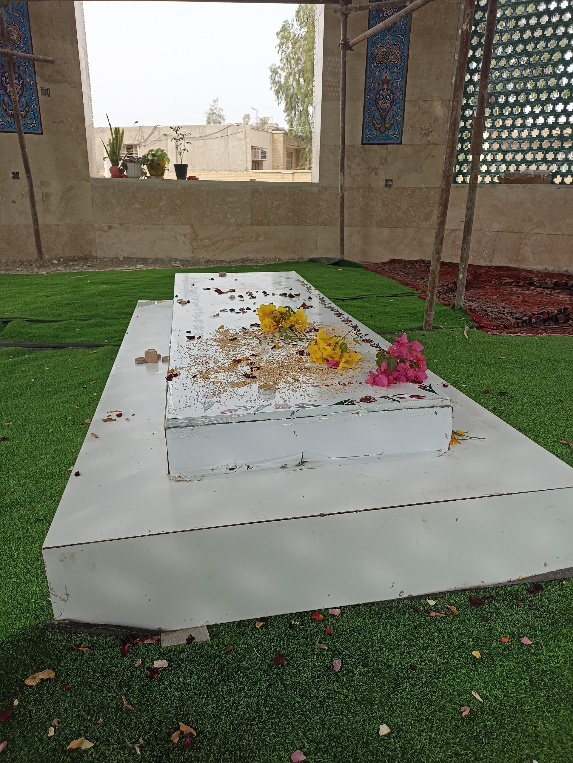 عکس مزار شهید گمنام شهرک تندگویان