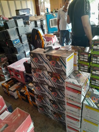 عکس باطری فروشی امام علی (ع)