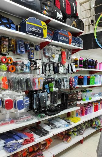 عکس فروشگاه کالاهای ورزشی یزدان