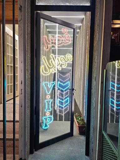 عکس قصر موبایل شعبه vip