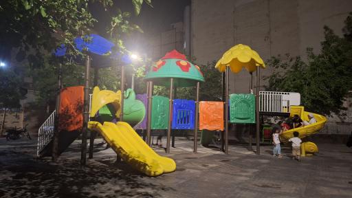 عکس فضای سبز و محوطه بازی 