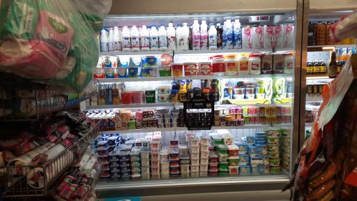 عکس فروشگاه همیشه تخفیف بلوچ