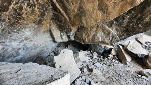 عکس غار پروانه‌ها