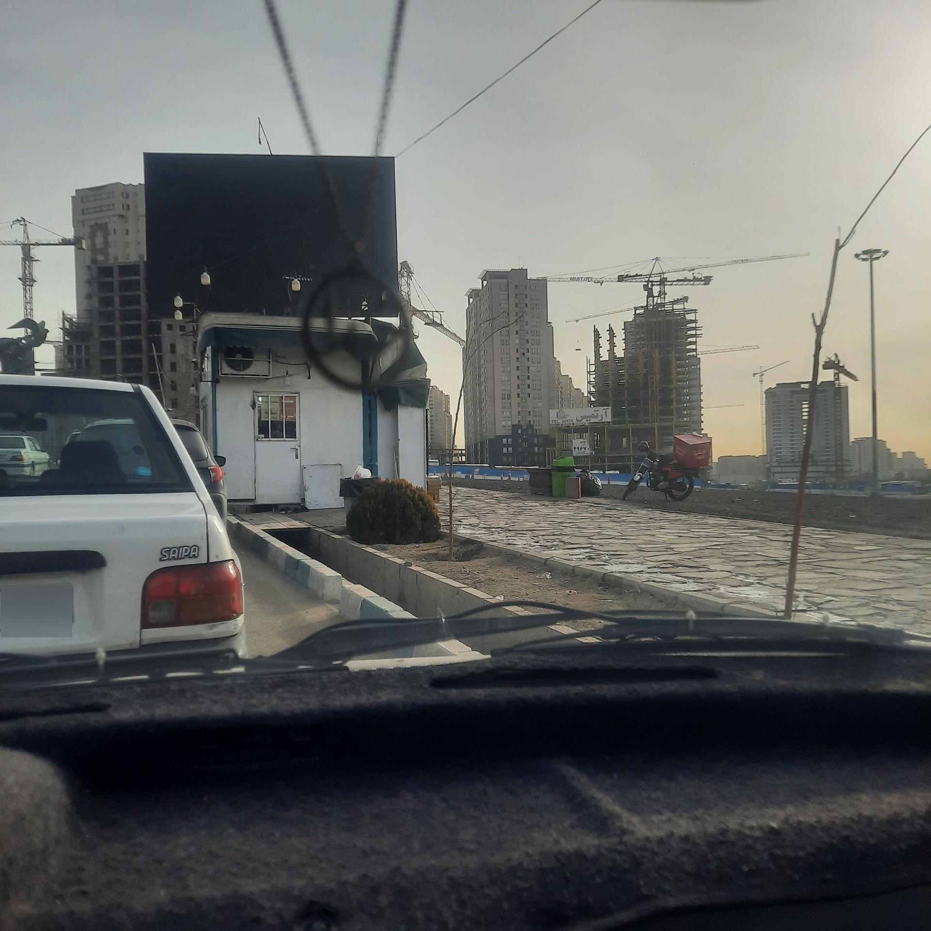 عکس دکه شبانه روزی نادری