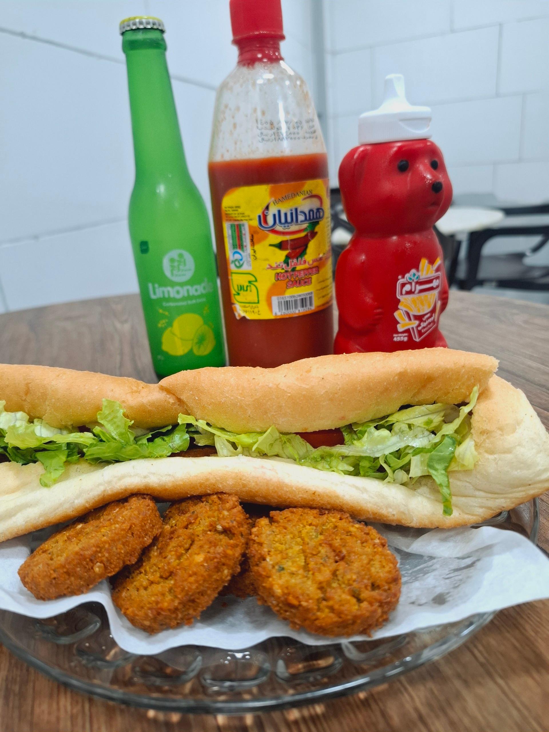 عکس صبحانه و عصرانه خوری سینگو
