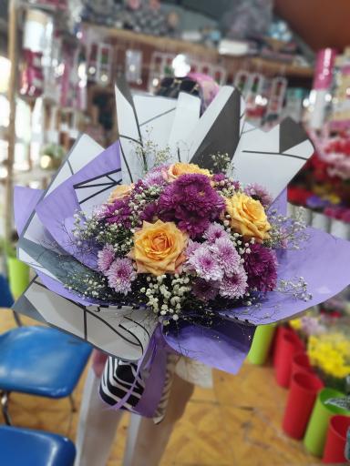 عکس گل فروشی نادری