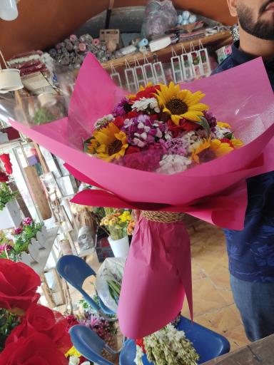 عکس گل فروشی نادری