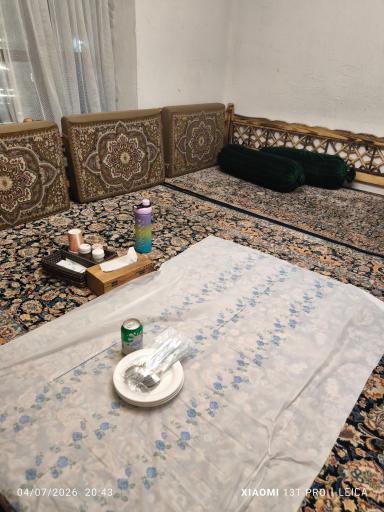 عکس باغ رستوران و تهیه غذا میزبان