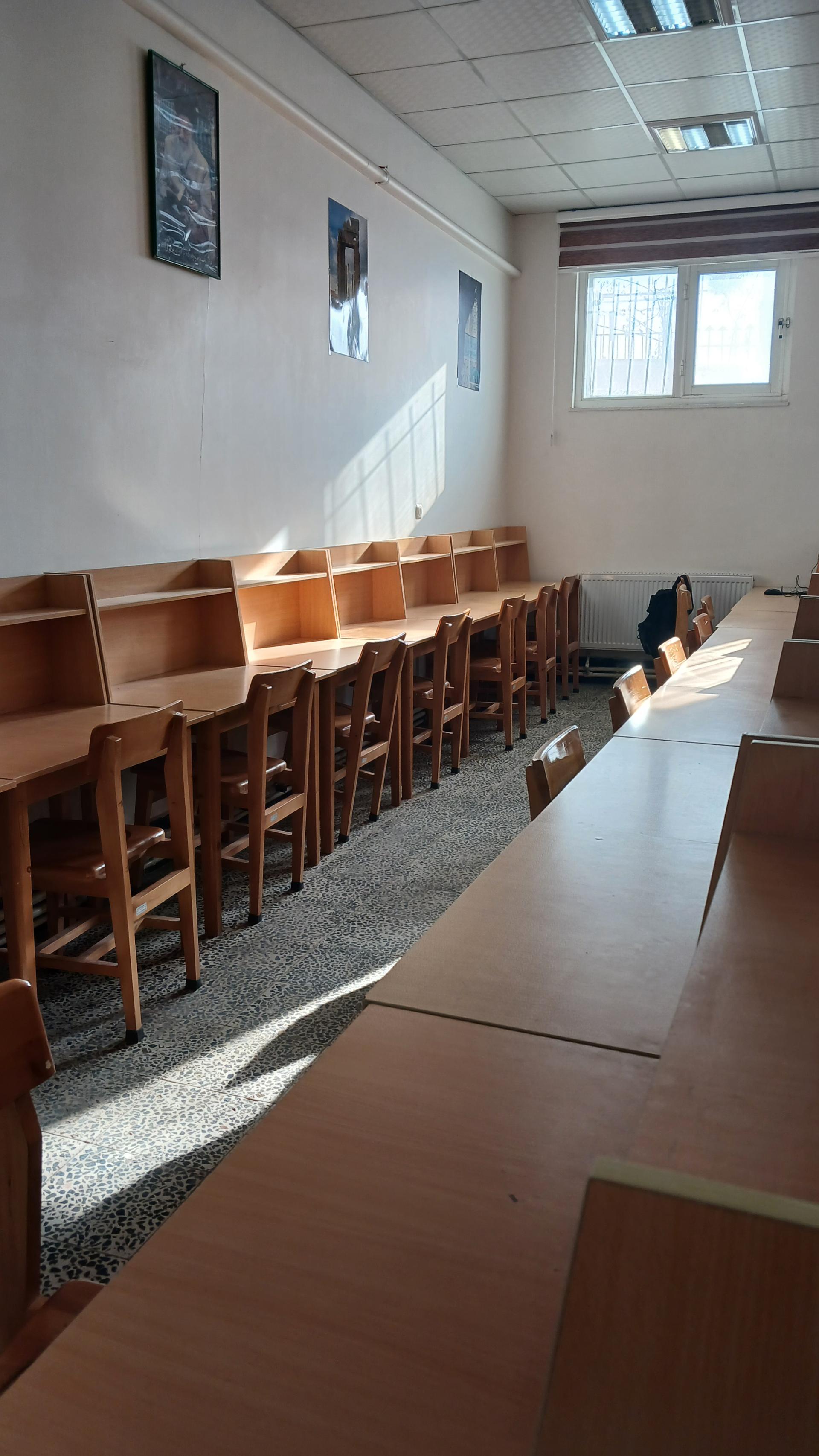 عکس کتابخانه شهید مطهری