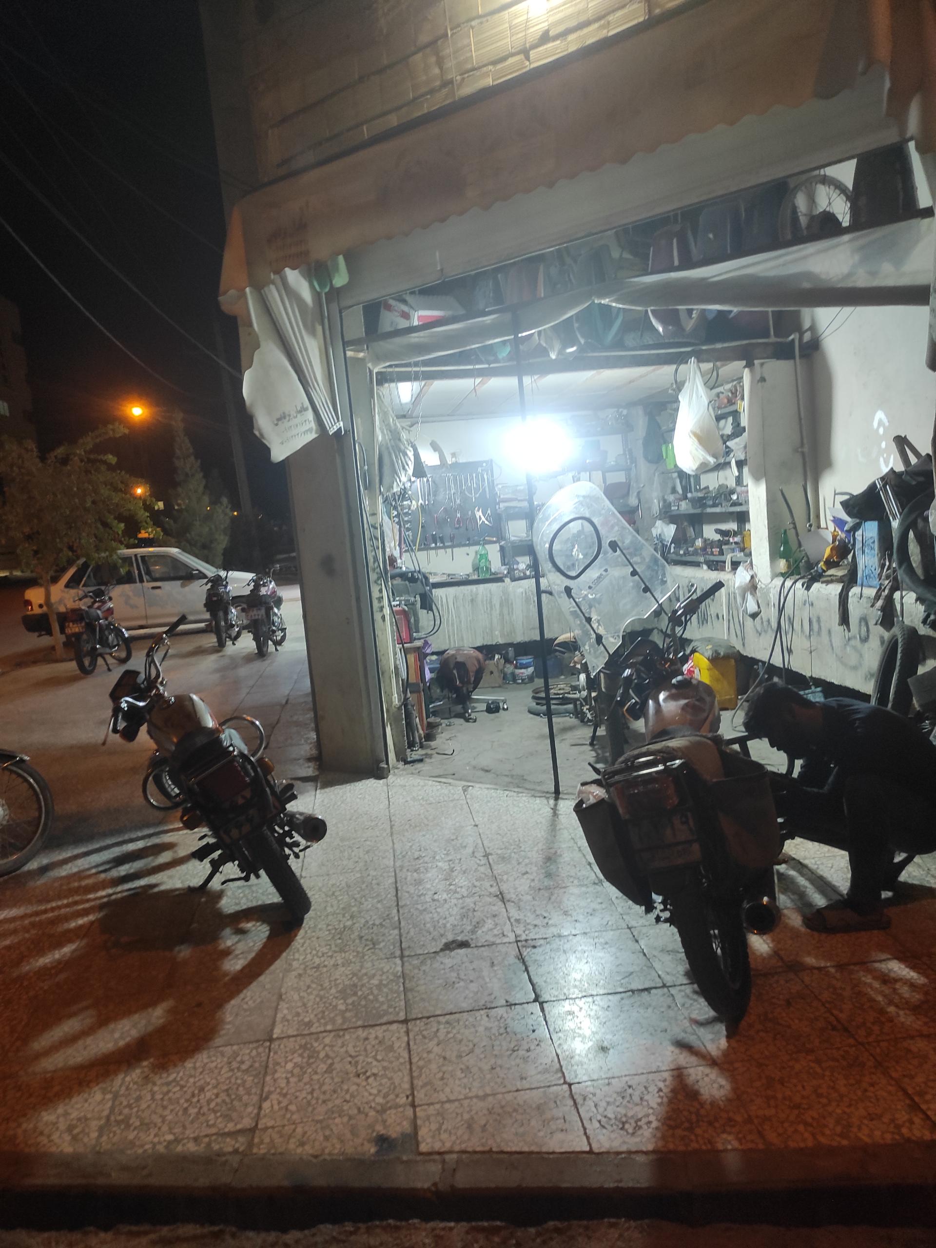 عکس موتورسازی اوستا اصغر