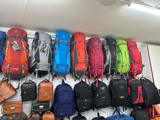 عکس فروشگاه چمدان ماهِ سال